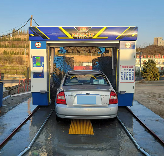 陕西加油站安装日森龙门洗车机