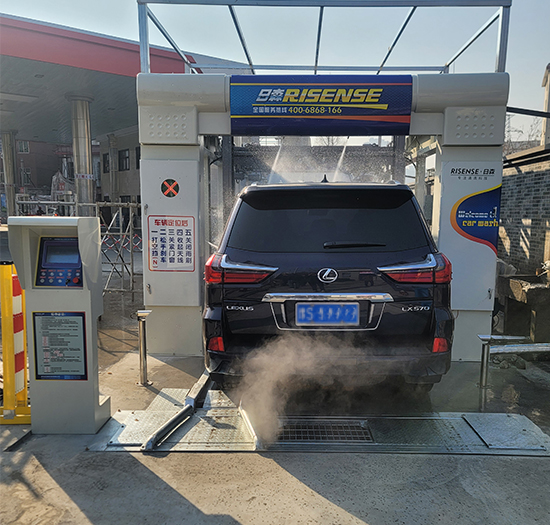 河南中国石化加油站安装日森全自动洗车机