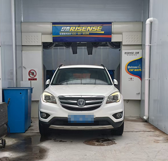 山东加油站安装日森隧道式洗车机